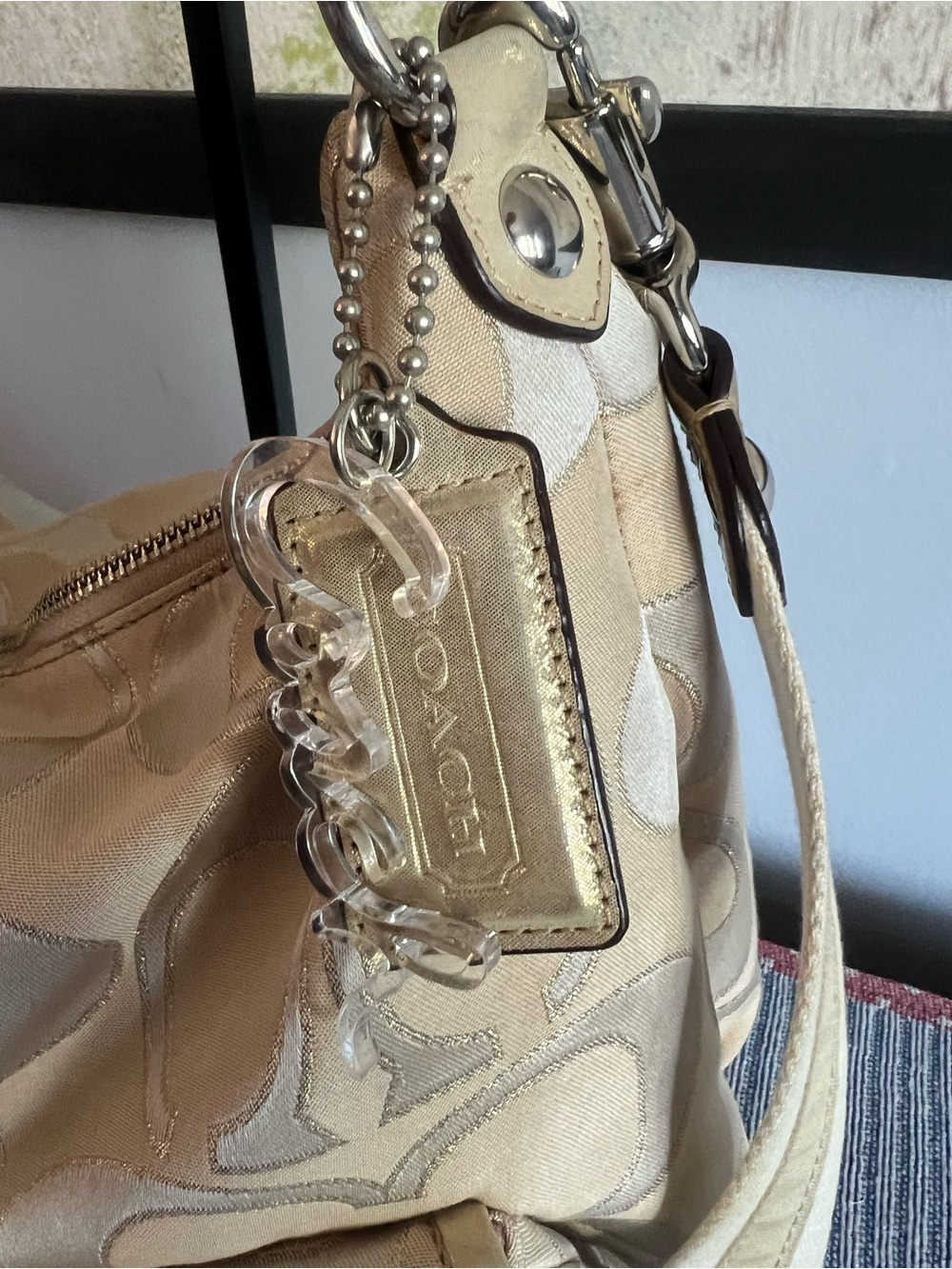 Coach 2006 Poppy Signature Gold Khaki Sparkly Hobo Shoulder Crossbody Y2K Bag - Picture 4 of 16